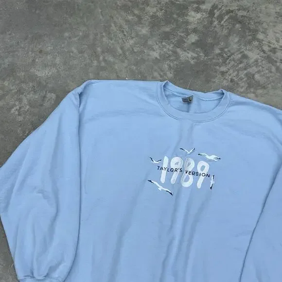 1989 Taylors Version Embroidered Pale Blue Crew Neck Sweatshirt Size XXL - Picture 3 of 10